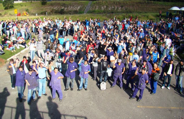 Metalúrgicos da WHB aprovam a PPR 2008 na 1º assembléia unificada