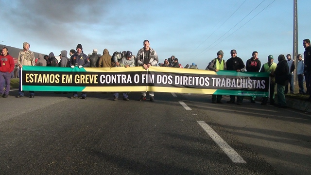 Milhares de trabalhadores  do  Paraná aderem à maior greve do século contra o fim da aposentadoria e dos direitos trabalhistas