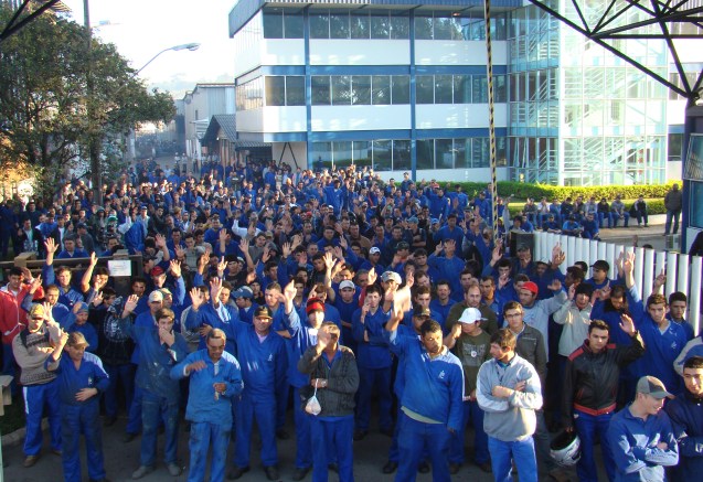 Trabalhadores da Brafer aprovam PLR e conquistam vale-mercado