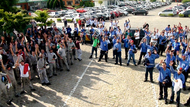 Metalúrgicos da Aethra e Keiper aprovam prazo para empresas apresentarem PLR