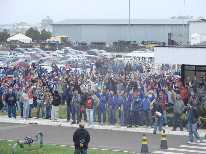 Trabalhadores da New Holland rejeitam proposta de PLR