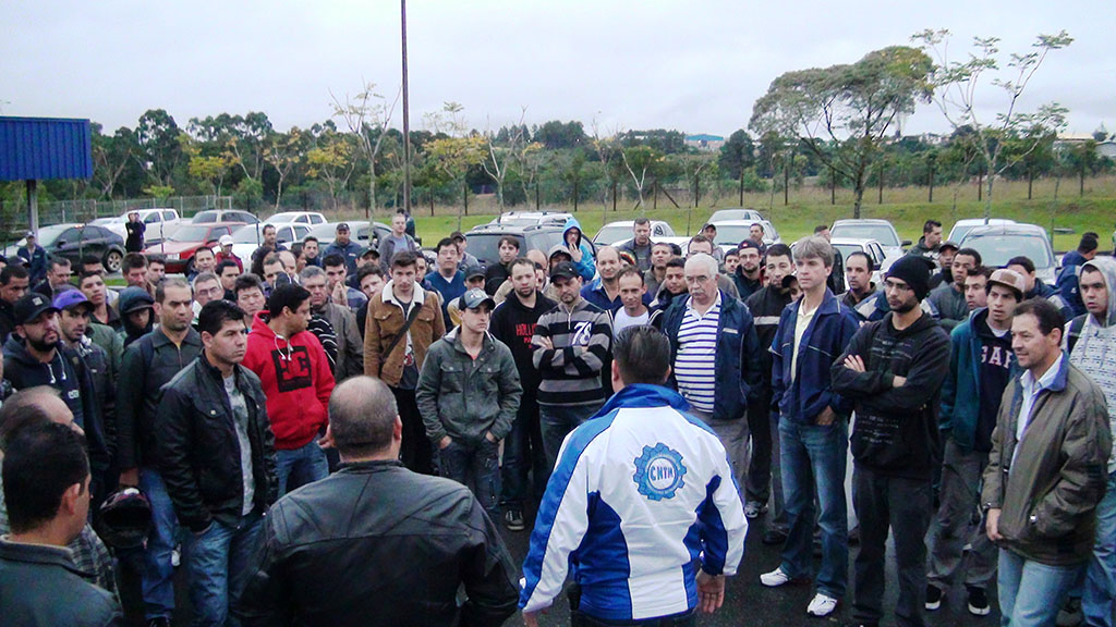 Hübner: Greve dos metalúrgicos entra no 3º dia