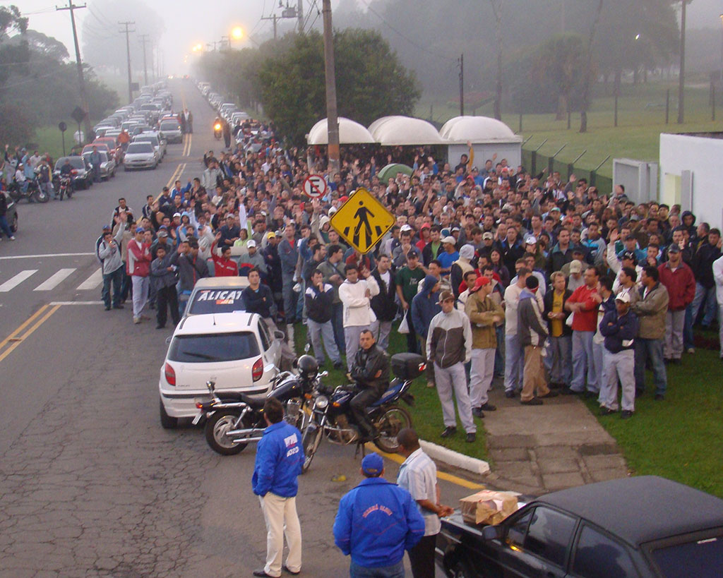 Mais de 25 mil metalúrgicos fazem manifestações amanhã pela jornada de 40h