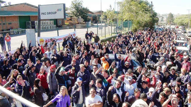 Metalúrgicos da PK Cables mantêm protesto contra descaso da empresa