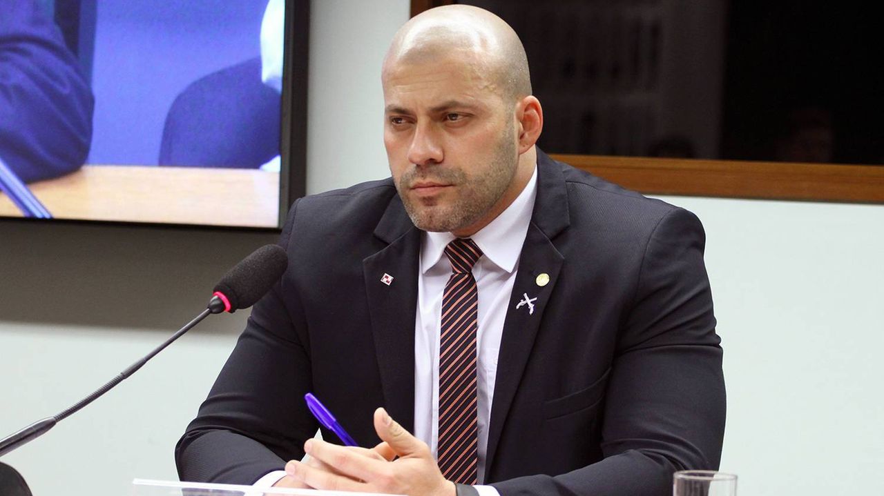 Prisão de deputado, PIB, atraso da vacina e muito mais hoje(17) na Live SMC