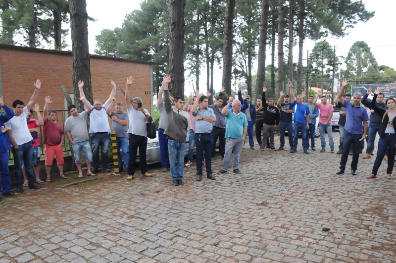 ATENÇÃO TRABALHADORES DA ELETROFAM! DIA 8 DE MARÇO TEM ASSEMBLEIA!