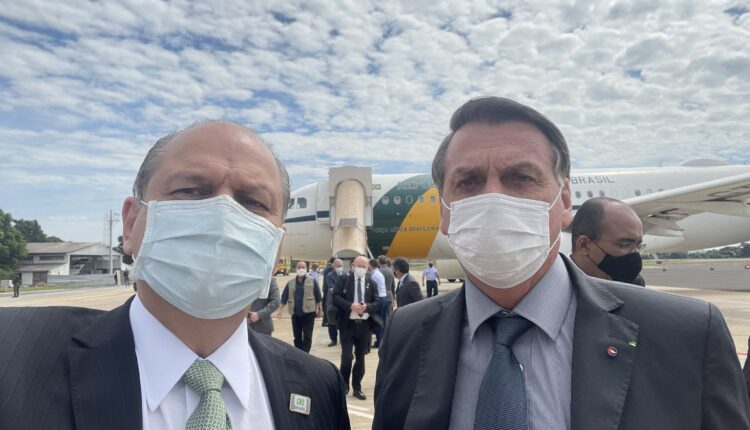 Bolsonaro encontrou Barros ao menos dez vezes após denúncia