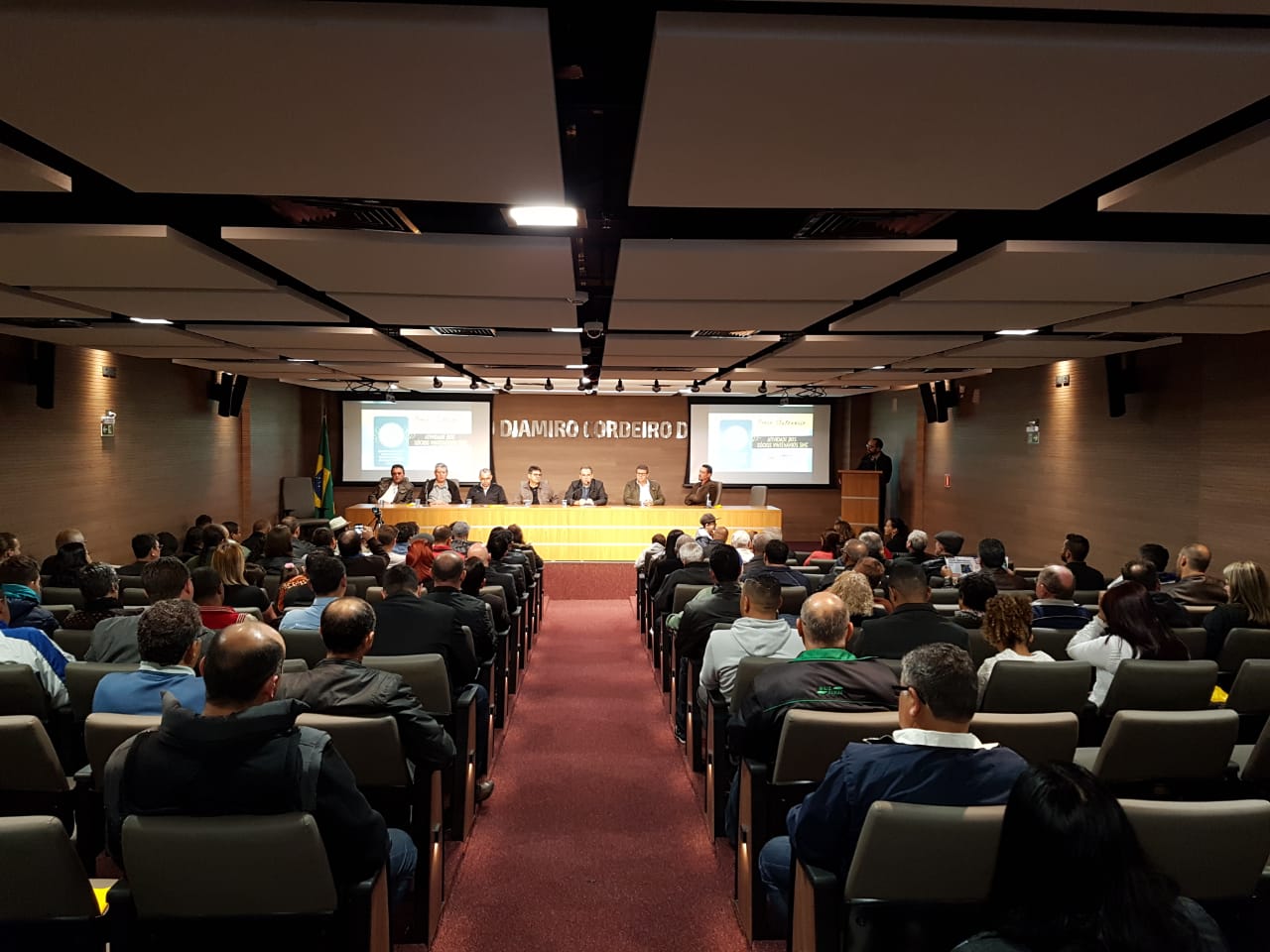 Consumo consciente e economia doméstica são explanados para os Sócios Vintenários do SMC