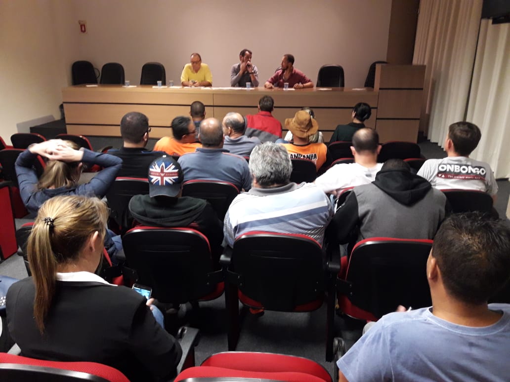 Metalúrgicos de São José dos Pinhais debatem bandeiras de luta para a Assembleia Geral