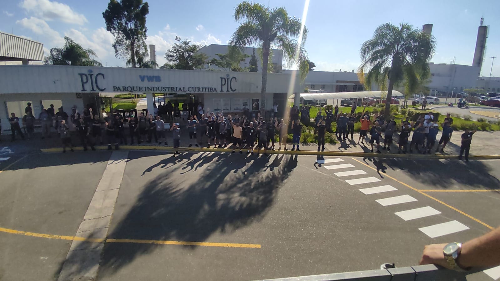 Trabalhadores da Adient aprovam encaminhamentos para empresa corrigir problemas no chão de fábrica 