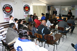 Advogados esclarecem dúvidas sobre aposentadoria na sede do SMC