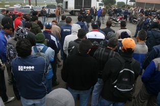 PLR 2009: Metalúrgicos da Rodo Linea decidem paralisar atividades até esta quinta –feira (06)
