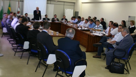 Sem consenso entre Centrais e patrões, negociação sobre o piso regional fica para o próximo dia 22