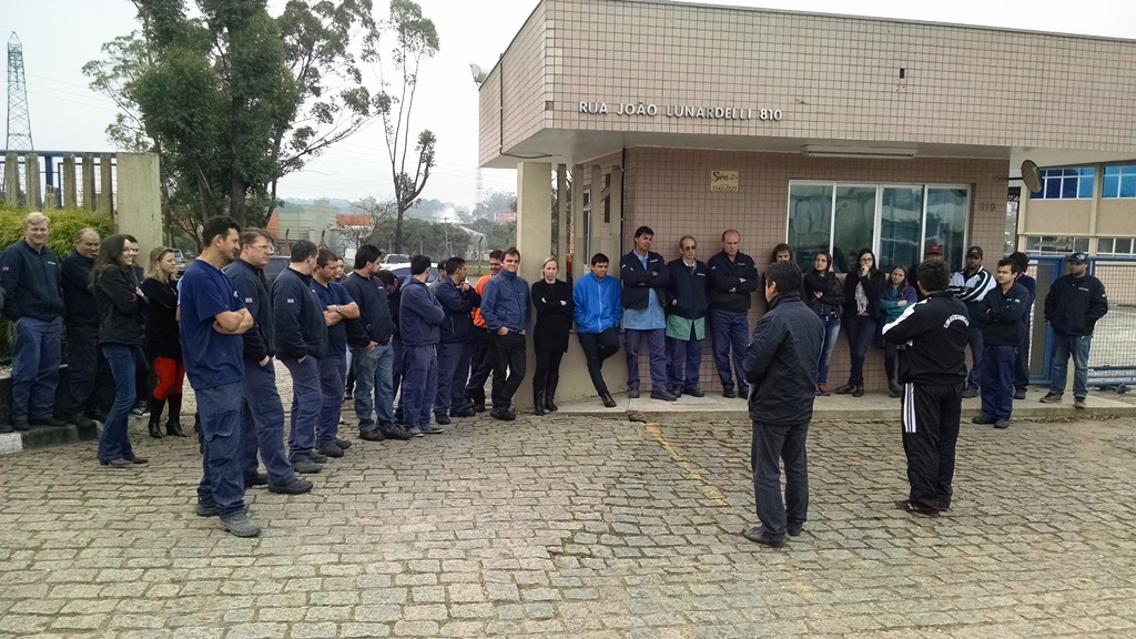 Molins: Metalúrgicos reprovam proposta e dão prazo de 48h