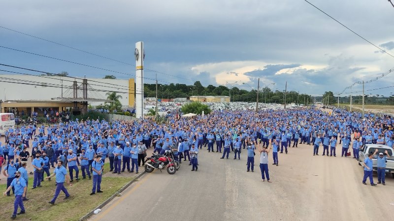 RENAULT SE RETRATA PELO NÃO AGRADECIMENTO AOS TRABALHADORES NO EVENTO DE 25 ANOS
