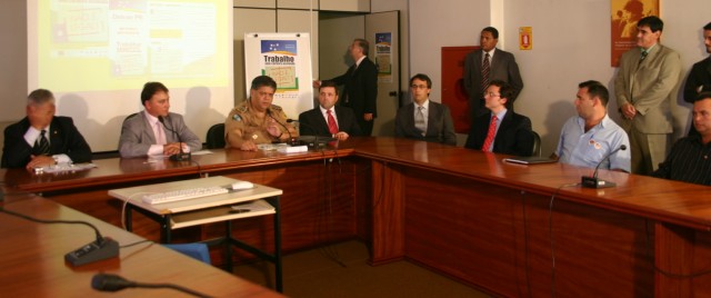 Secretário do Trabalho destaca participação da Força PR na campanha pela carteira assinada
