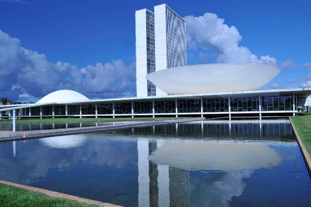 Câmara aprova projeto que institui medidas protetivas para idosos e pessoas com deficiência