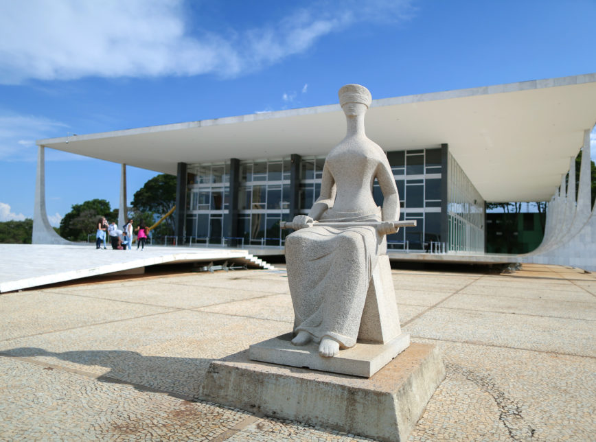 STF pode analisar questões trabalhistas na volta do recesso