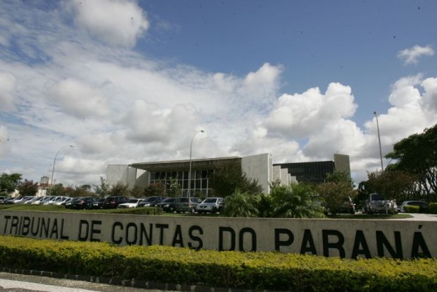 Conselheiros do TC ganham indenização por férias atrasadas