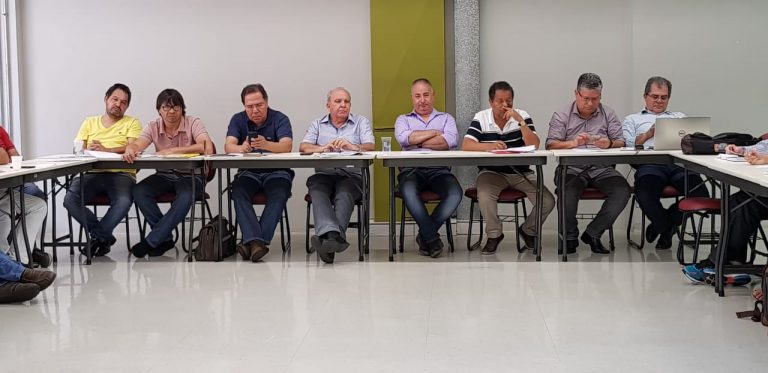 Força Paraná intensifica luta contra o fim da Aposentadoria