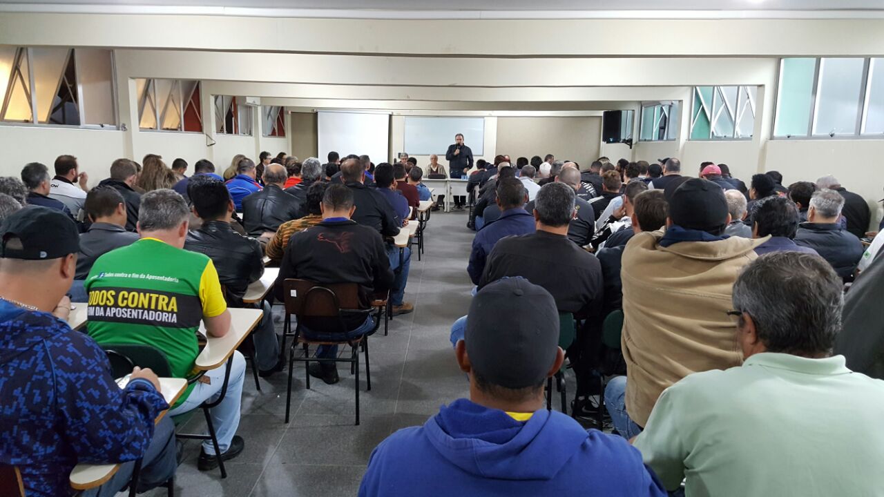 A LUTA FAZ A LEI!! DIRETORES DO SMC FECHAM ESTRATÉGIA DE LUTAS PARA O DIA 10 DE NOVEMBRO