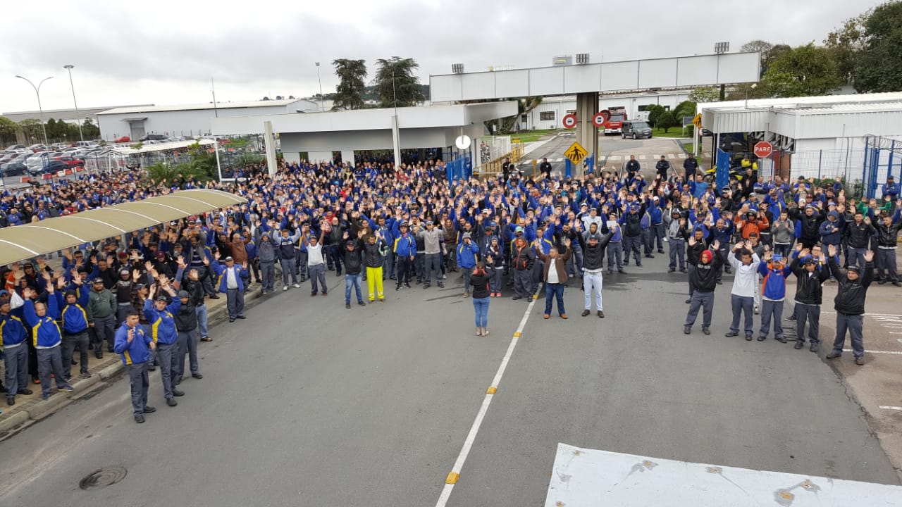 Metalúrgicos da CNH ratificam pauta aprovada na Assembleia Geral