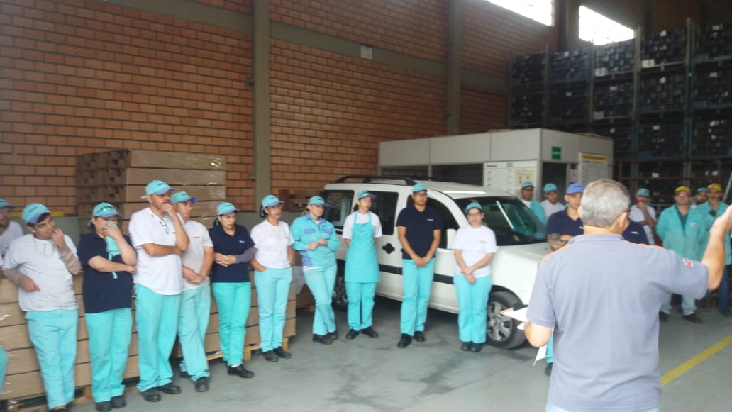 Metalúrgicos da Fuji Autotech aprovam acordo com aumento real no salário e vale-mercado