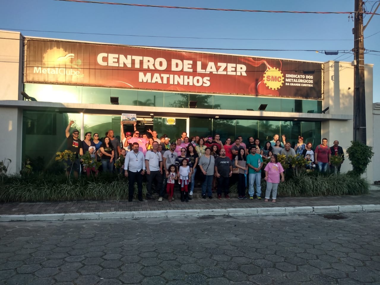 PROJETO CONHECER: METALÚRGICOS DA CNH PASSAM O DOMINGO NAS ESTRUTURAS DE LAZER DO SMC