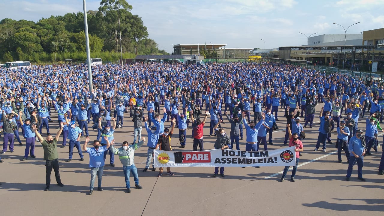 Metalúrgicos da Renault reprovam pacote que inclui 800 demissões e dão prazo de 72h para empresa voltar a negociar com Sindicato