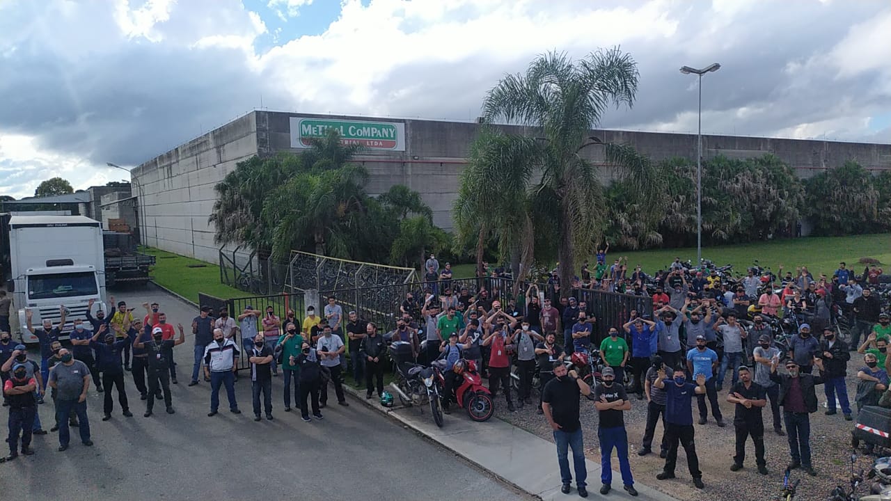 Metalúrgicos da Methal Company e Methal C autorizam SMC iniciar negociação da data-base e PLR