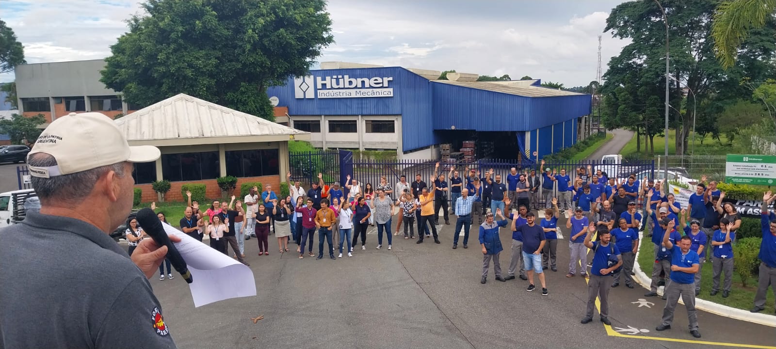Metalúrgicos da Hübner aprovam proposta de compensação de jornada