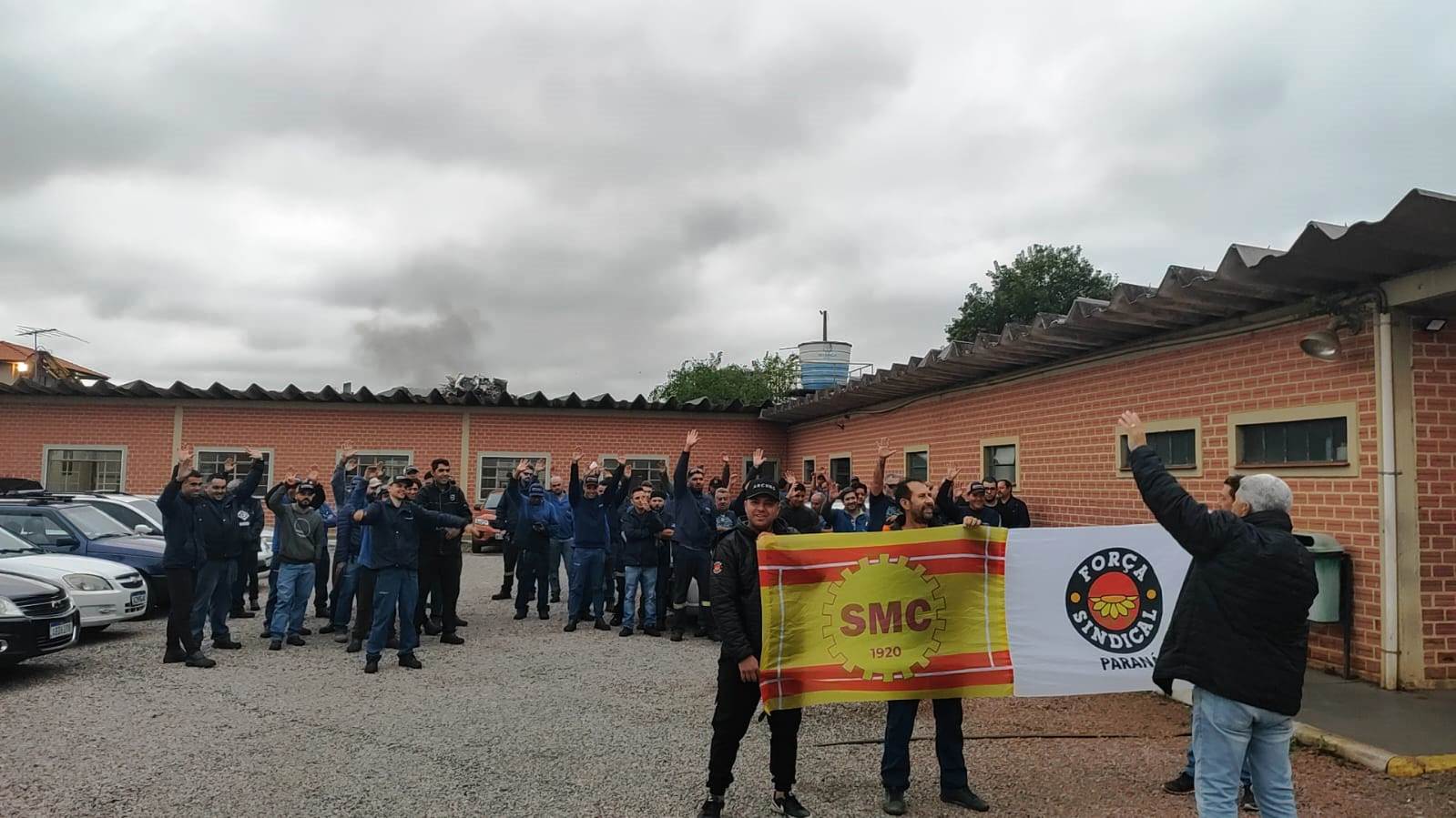 Recado dado pelos metalúrgicos da Maringá Soldas, “negociação da PLR é com o SMC”