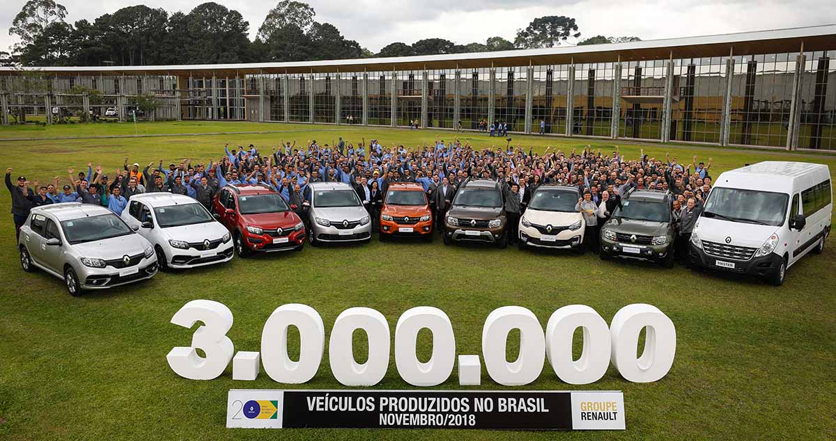 Renault soma 3 milhões de veículos produzidos pelos metalúrgicos no Paraná