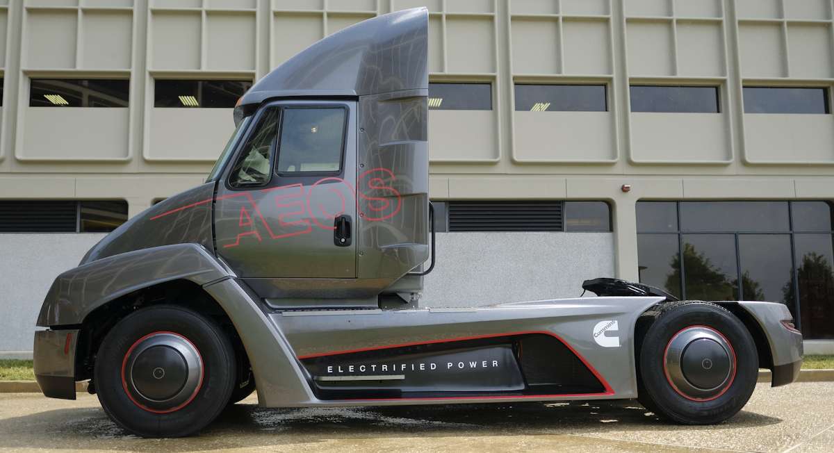 Eletricidade e gás vão mover 30% dos caminhões até 2030, aponta BCG