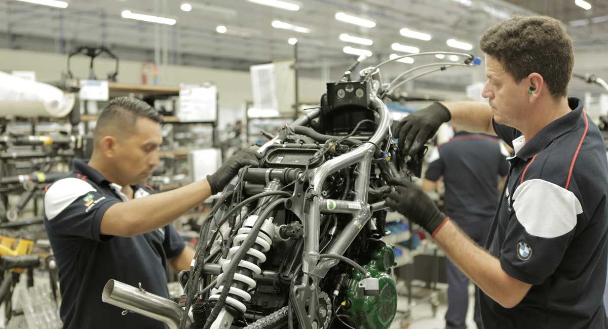 Produção de motos supera 100 mil unidades em janeiro