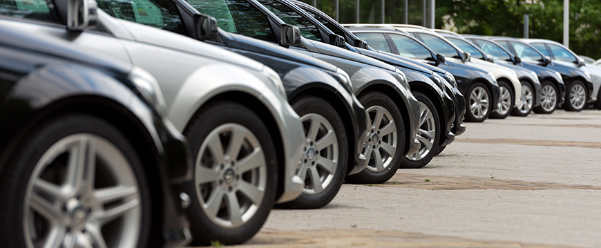 Trimestre fecha em queda e março é o melhor mês de vendas do ano