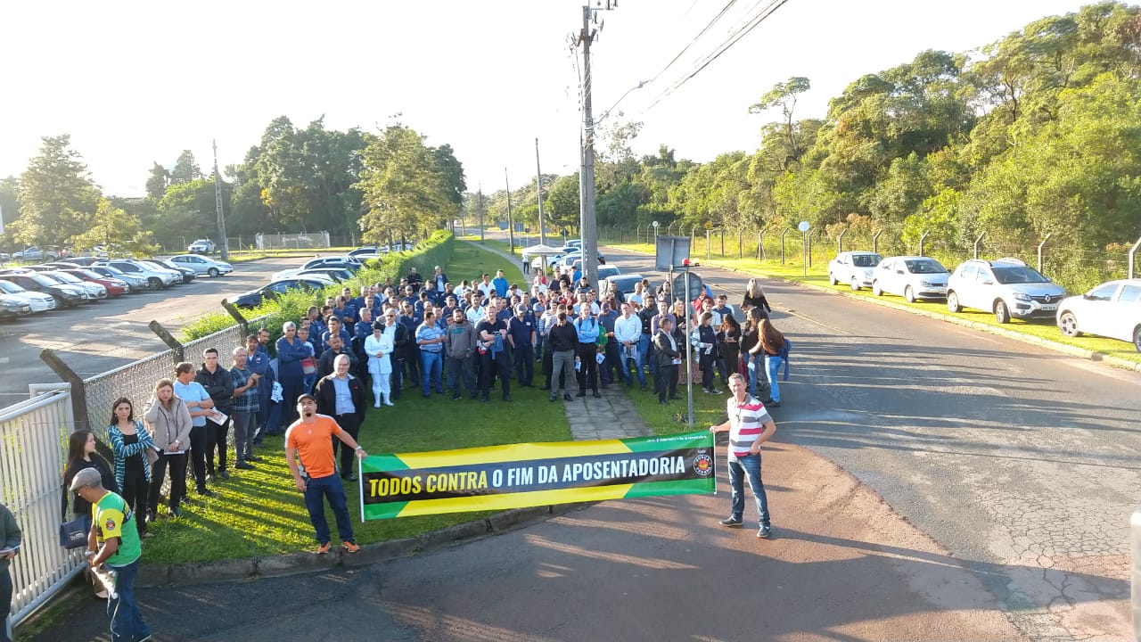 Metalúrgicos da Blount autorizam SMC iniciar negociação de Acordo Coletivo