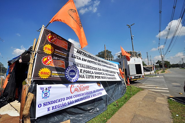 Metalúrgico da Bosch Curitiba completa nesta sexta (29) 80 dias em protesto contra assédio moral
