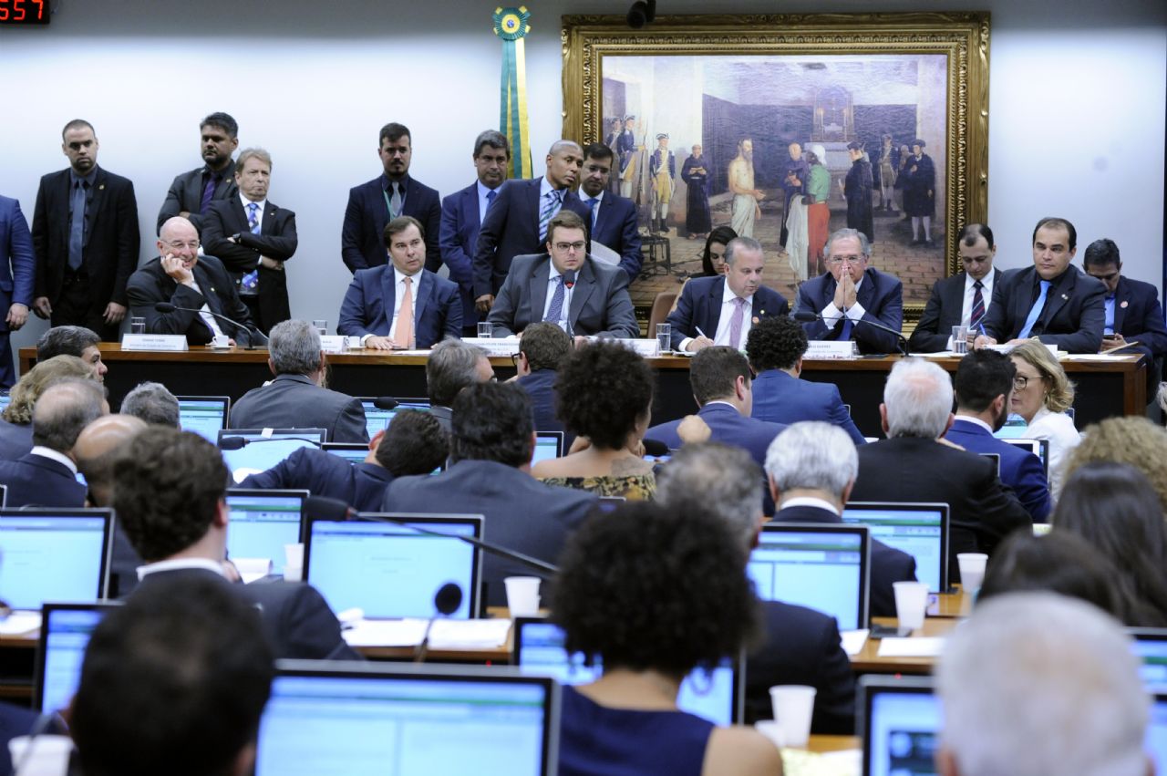 Guedes tem dificuldades de obter apoio para mudar a Previdência