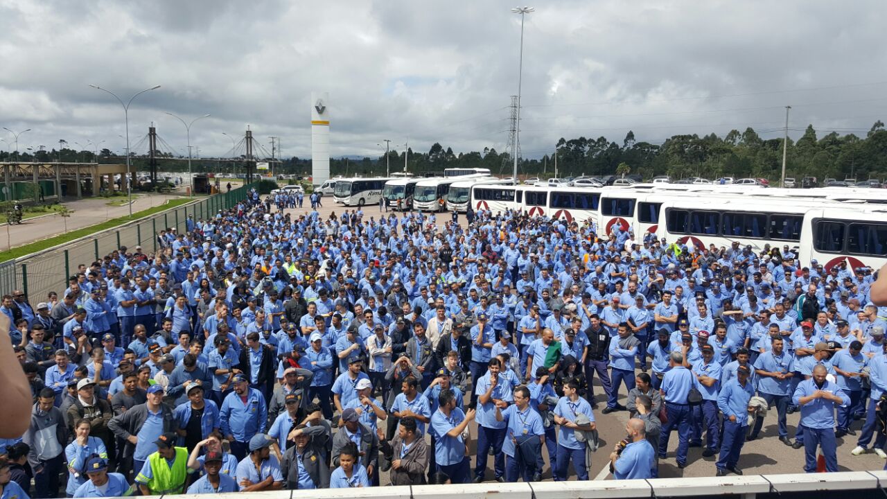SMC mobiliza trabalhadores da Renault para o Dia Nacional de Lutas marcado para 10 de novembro