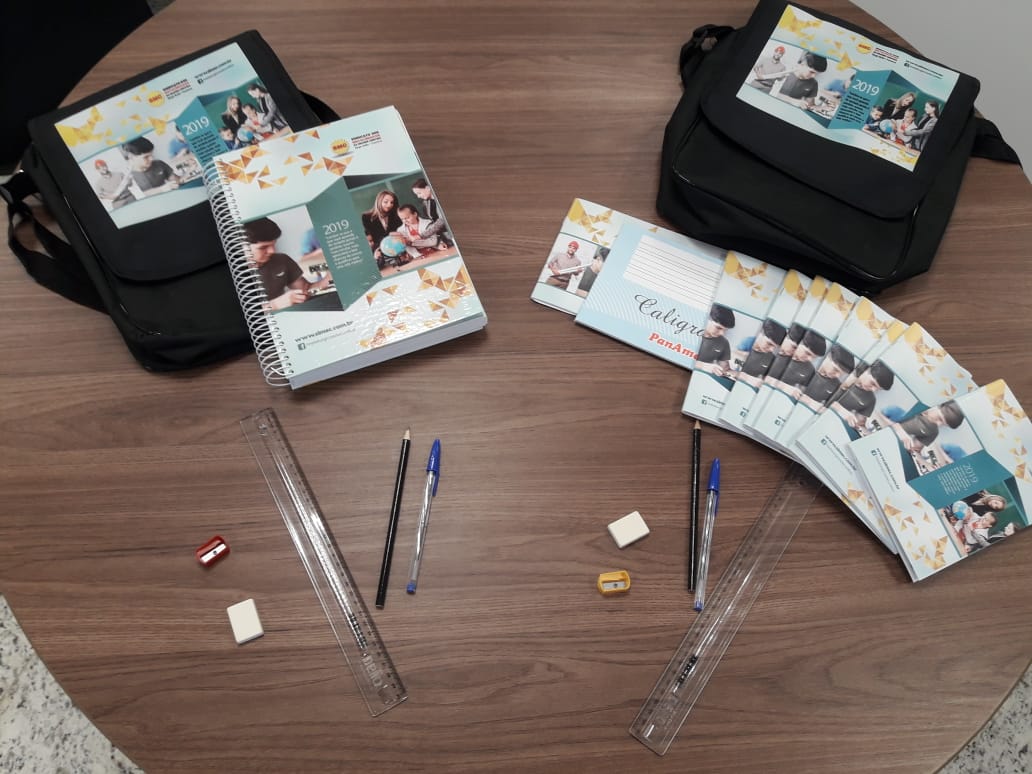 VOLTA ÀS AULAS! JÁ COMEÇOU A ENTREGA DO KIT ESCOLAR DO SMC