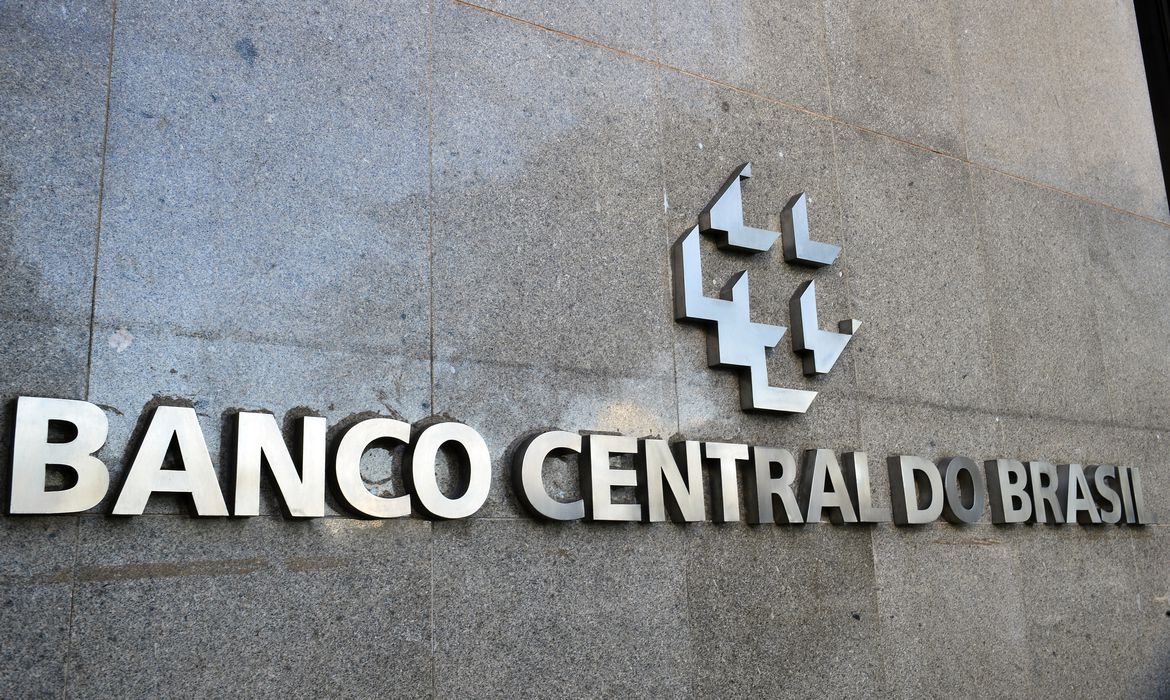 FORÇA CRITICA DECISÃO DO COPOM DE MANTER SELIC EM 13,75%