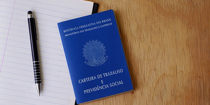 Geração de emprego de 2020 fica negativo após revisão dos dados