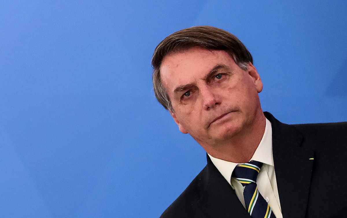 Bolsonaro será processado por estimular fim do isolamento social contra coronavírus