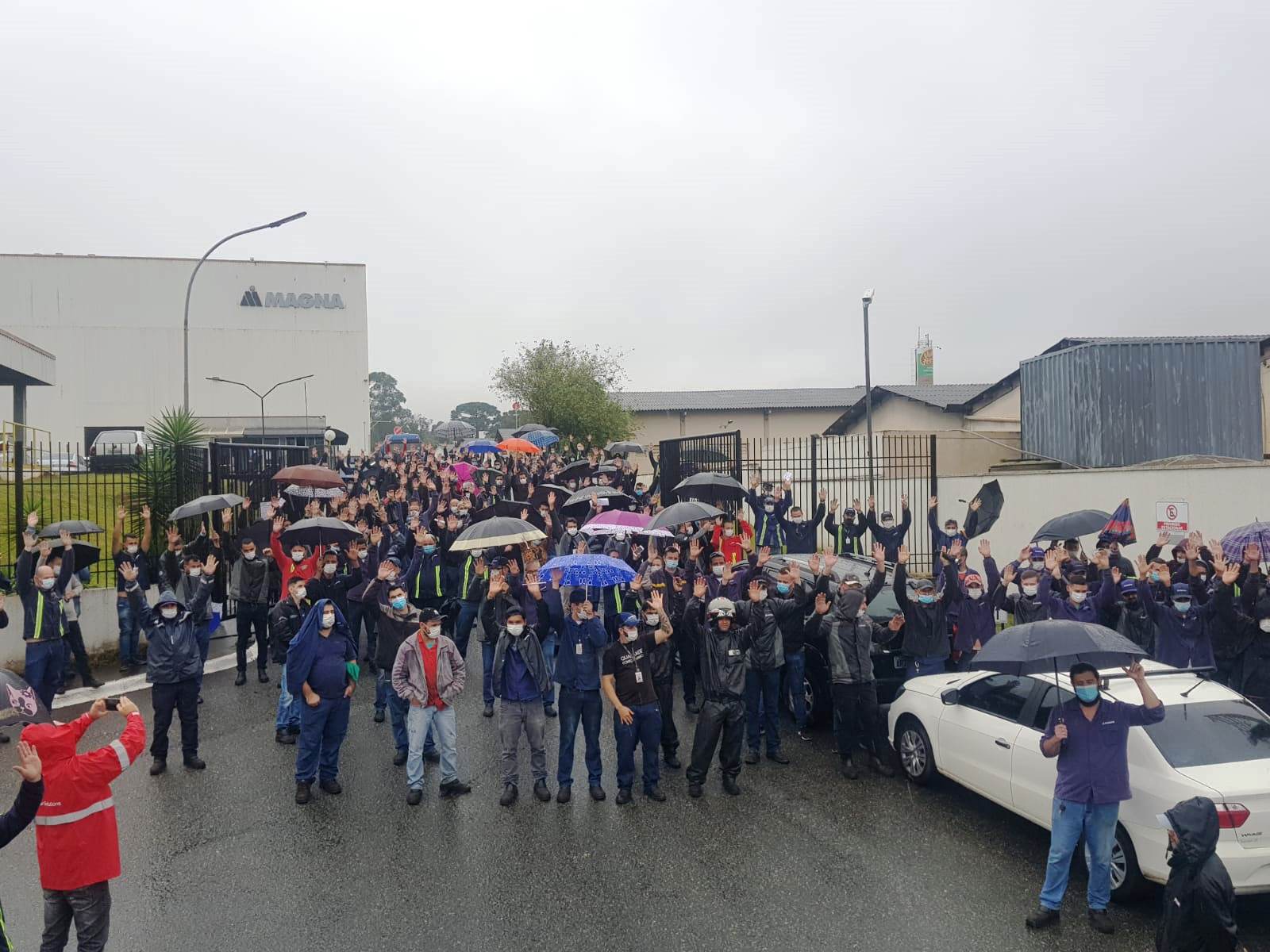 Na luta! Após greve, metalúrgicos da Cosma conquistam acordo que pode chegar a R$ 20 mil entre abono e PLR