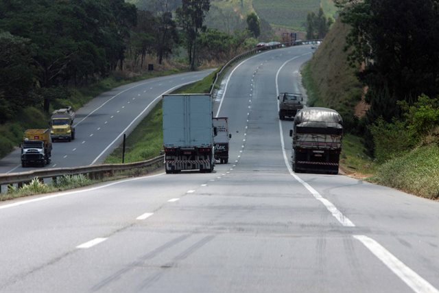 Jornada de trabalho: Empresa de transportes indenizará motorista que trabalhava mais de 16 horas por dia