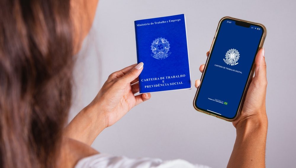 Empregos com carteira assinada e informais batem recordes