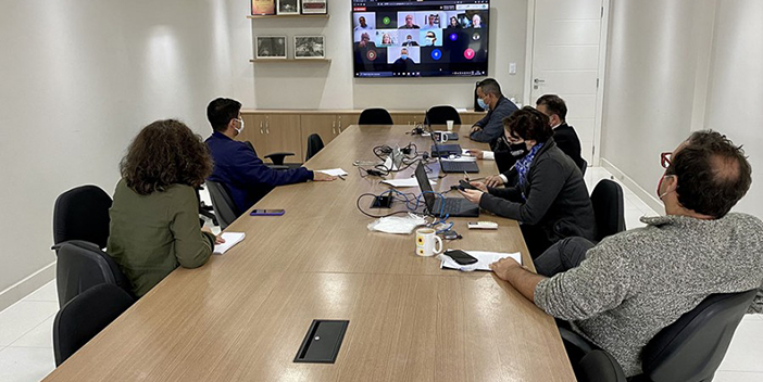 TRT propõe cancelamento de demissões e abertura de layoff na Embraer