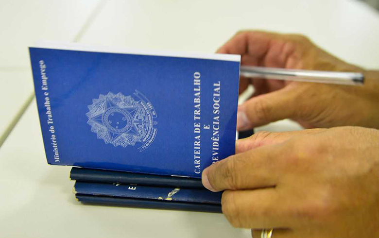 Governo e mídia comemoram ‘alta’ do emprego com contratação temporária e precária