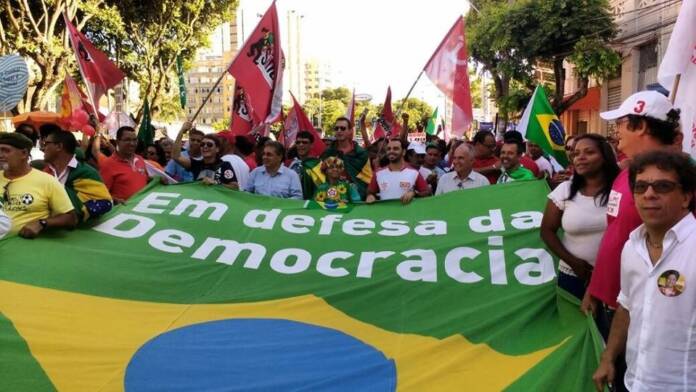 MOVIMENTOS FARÃO ATO DEMOCRÁTICO DIA 15